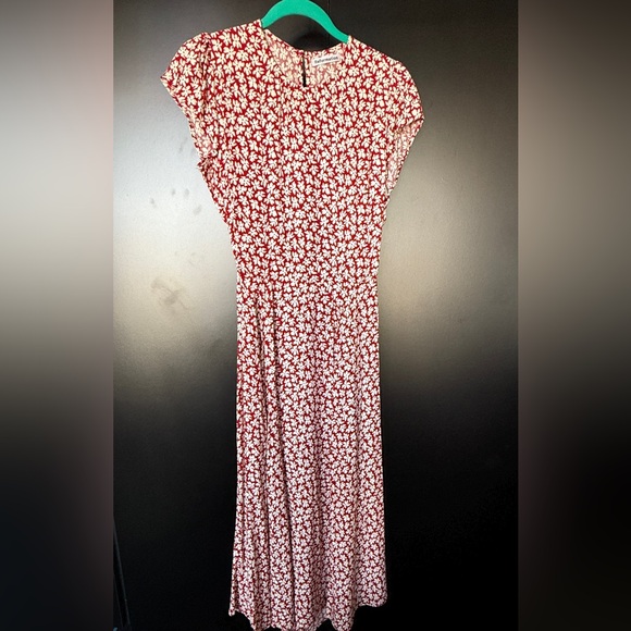 Reformation, Gavin, size 10, fits closer to 8 - Picture 2 of 5